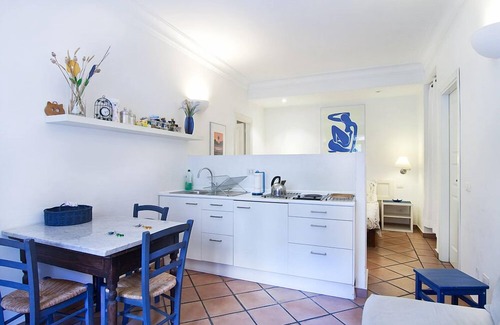 Rione II Trevi Apartamento | Inicio en el jardín en el corazón de Roma