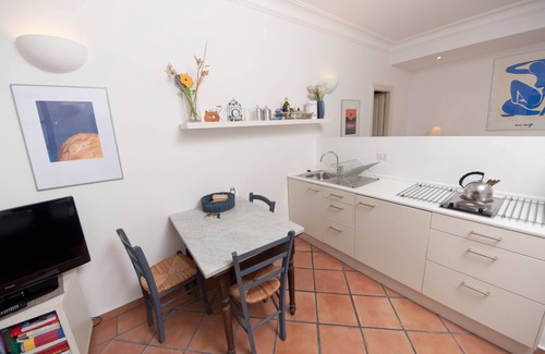 Rione II Trevi Apartamento | Inicio en el jardín en el corazón de Roma