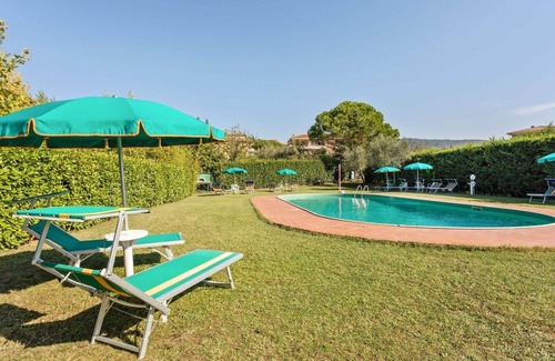 Tuoro sul Trasimeno Apartamento | Elegante apartamento en el lago Trasimeno