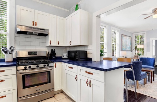 Dixon Park Casa | Home in Victorian District Near Forsyth Park, Heated Pool Access