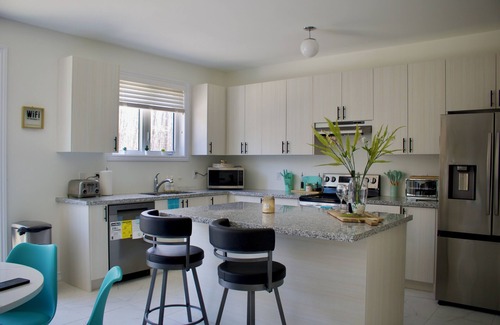 Wasaga Beach Casa | Home in Wasaga Beach only 5 min away from the Beach!