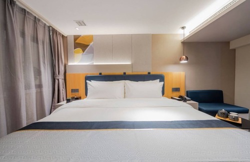 Huaihai Road Commercial Area Hotel | Home Inn Huaihai Road Branch on the Bund