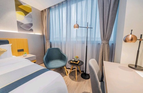 Huaihai Road Commercial Area Hotel | Home Inn Huaihai Road Branch on the Bund