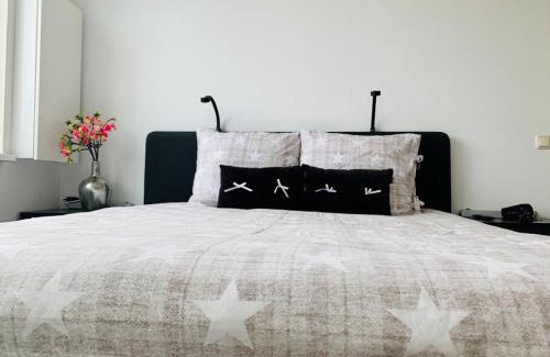 Zandvoort Casa | Home Inn Zandvoort the First Floor 4 Persons, 2 bedrooms, Free Parking!