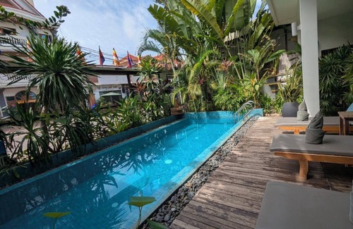 Downtown Siem Reap Apartamento | Home-like Stay in Three-Bedroom Suite with shared pool, 2 mins to Pubstreet