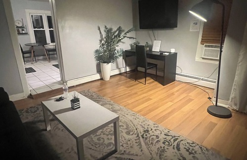 East Orange Casa | Home near NYC
