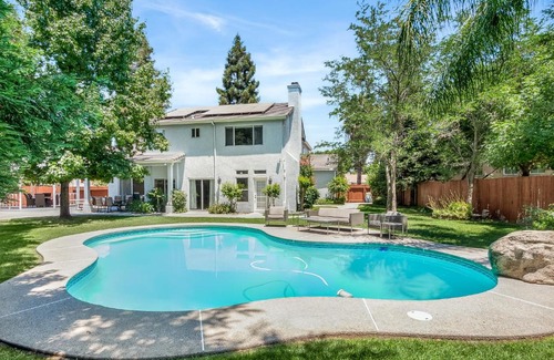 Clovis Casa | Home oasis with sauna, jacuzzi, pool & heated gazebo!
