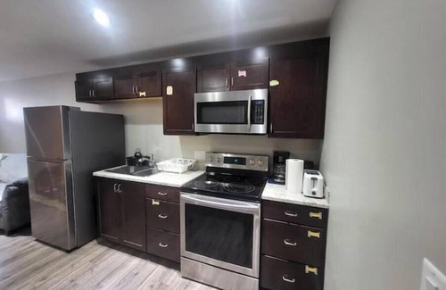 Regina Casa | Home of comfort with Insulated garage parking