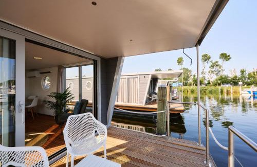 Dinteloord Alquiler De Eote | Home of the Houseboat - Zen