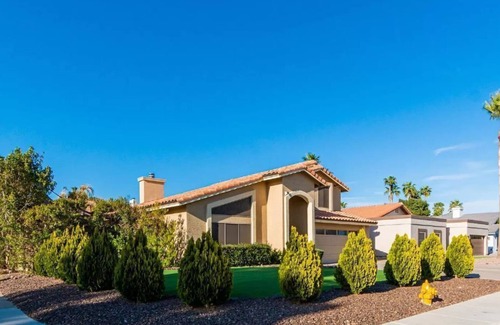 Paradise Valley Village Casa | Home on a great North South Corner Lot