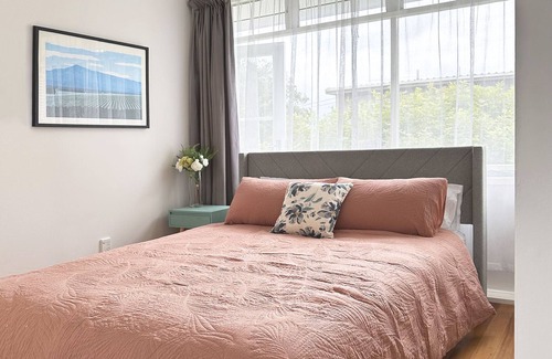 Mount Eden Apartamento | Home on the Grange - Mt Eden