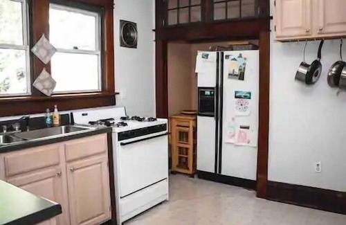 Bellepoint Casa | Casa en la colina en Hinton histórico