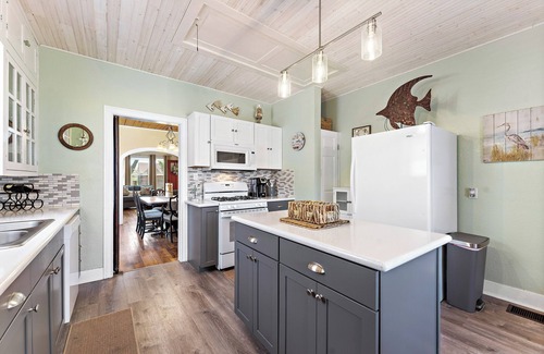 Galveston Casa | Home on the Isle - Dog Friendly!
