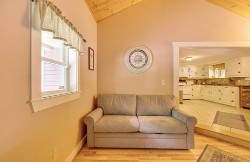 Plymouth Casa | Home w/ Outdoor Entertainment Area in Ashland!