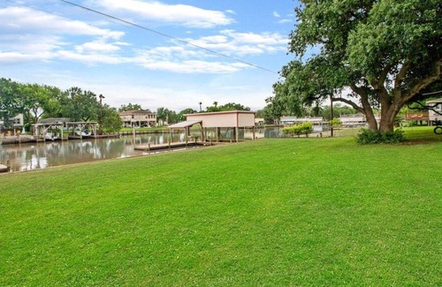 Cedar Lane Casa | Home w/ Private Fishing Pier/lift, Screen Porch