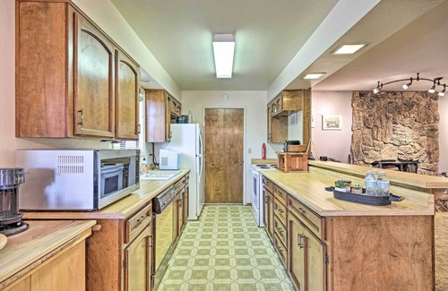 Twain Harte Casa | Home w/ Serene Deck in Twain Harte!