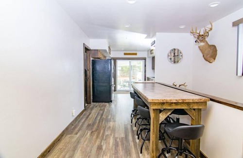 Coloma Casa | Home with access to Pleasant Lake