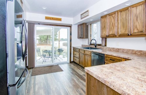 Coloma Casa | Home with access to Pleasant Lake