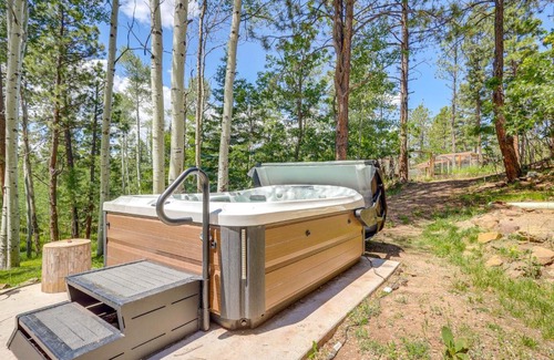 Angel Fire Casa | Home with Hot Tub 5 Mi to Angel Fire Bike Park