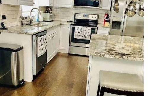 High Point Casa | Home with Hot Tub