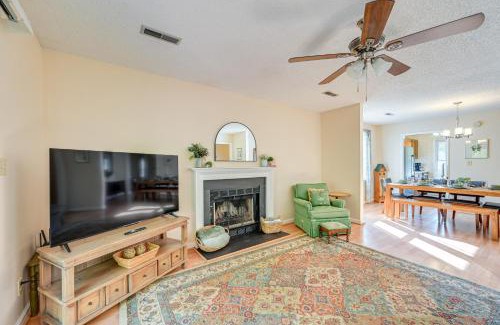 Winston - Salem Casa | Home with Large Yard 6 Mi to Dtwn Winston-Salem!