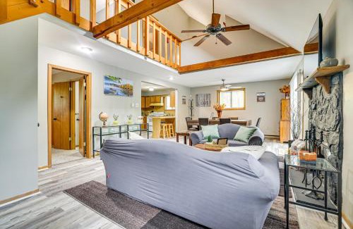 Jim Thorpe Casa | Home with Pool and Lake in Jim Thorpe 6 Mi to Dtwn!
