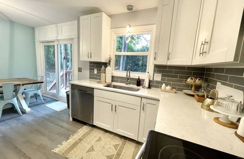 Northeast Raleigh Casa | Home with pool sleeps 12, unique family friendly space in the heart of Raleigh