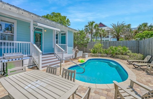 Village of Sugar Beach Casa | Home with Private Heated Pool 4 Bikes Golf Cart/option, Pet allowed-1 By the Sea