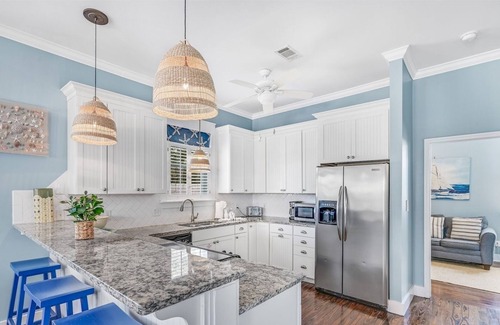 Village of Sugar Beach Casa | Home with Private Heated Pool 4 Bikes Golf Cart/option, Pet allowed-1 By the Sea