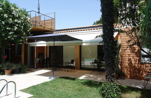 La Rochelle Casa | Inicio con sur frente a la piscina sin vecinos en La Rochelle