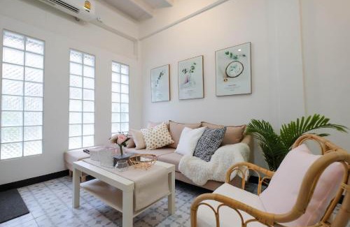 Khlong San Casa | HOME175 Peaceful 2BR near BTS & IconSiam