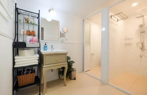 Khlong San Casa | HOME175 Peaceful 2BR near BTS & IconSiam
