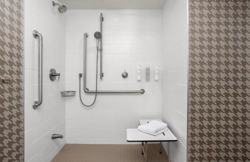 Rosemount Hotel | Home2 Suites By Hilton Kitchener