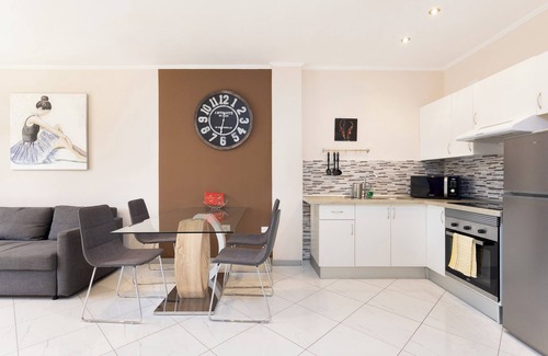 Playa Paraiso Apartamento | Home2Book Cute Apartment with Pool, Callao Salvaje