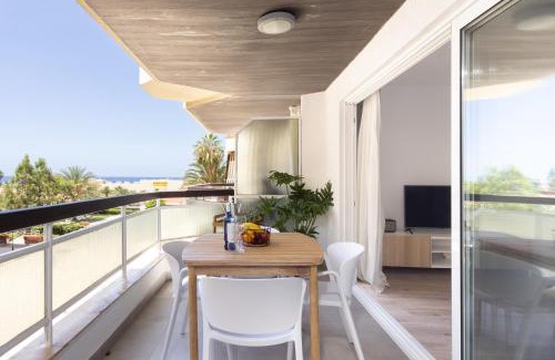 Los Cristianos Apartamento | Home2Book Design Apt Terrace & Pool Los Cristianos