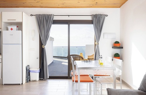 Los Gavilanes Apartamento | Home2Book Peaceful Apt & Sea View Terrace in Arico