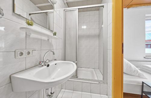 Deggendorf Apartamento | home2stay Monteur Apartmenthaus Deggendorf Wifi Smart TV Parking
