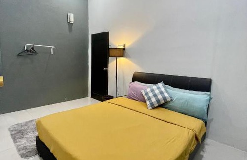 Central Seberang Perai Casa | Home36#8pax#4bedroom#NearAeonAlma#Mcd