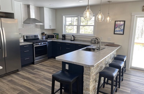 Carrabassett Valley Casa | Summer/ Fall bookings open. 3 night minimum. 35% discount for 7 or more days.