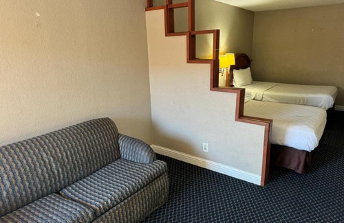 Wetmore Hotel | Homegate Studio and Suites San Antonio