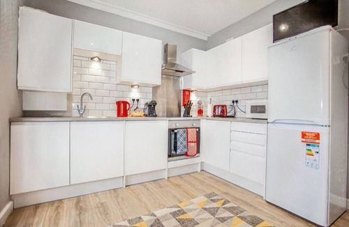 Watford Apartamento | Homely 2Bedroom/1Bathroom Flat w/ FREE WIFI & FREE PARKING