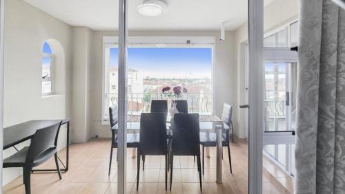 Century City Apartamento | Homely 3 Bedroom apartment in Villa Italia Century City