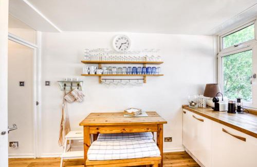 Ferndale Casa | Homely 4 Bedroom House in Brixton