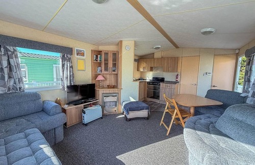 Hunstanton Casa | Homely 8 berth caravan at Manor Park, near Hunstanton Beach ref 23004B