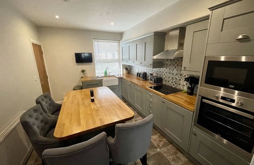 Brislington Apartamento | Homely and Modern Maisonette in Vibrant Bristol