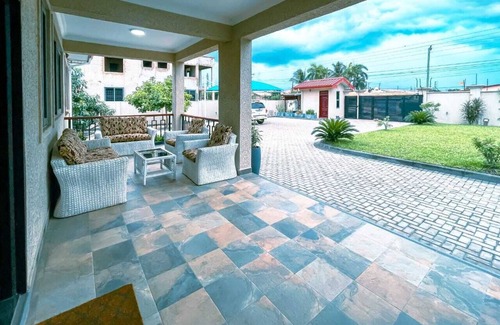 Nungua Villa | Homely and spacious villa with modern amenities for up to 6 guests.