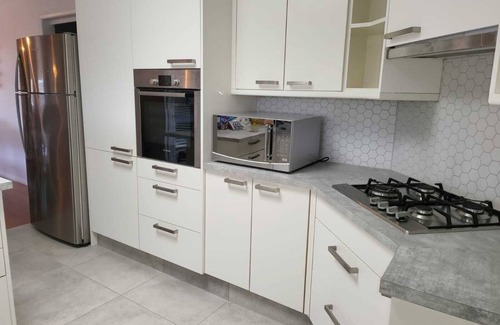 Geelong Casa | Homely Getaways In Belmont - 20% OFF