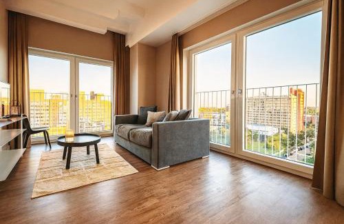 Schwanheim Apartamento | Homely! Skyview 2-Room Apartment, Airport, Fair, Rooftop, Gym!