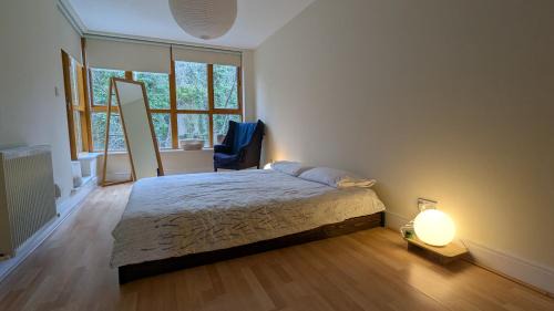 Chapelizod Apartamento | Homely & Spacious 2BD Close to Phoenix Park & City