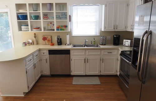 Hickory Casa | Homemade in HICKORY! Fun Home with Pool!